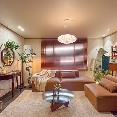 Botanic Vibe, Spacious 2Br, Dining 4 Beds, Subway 3Min